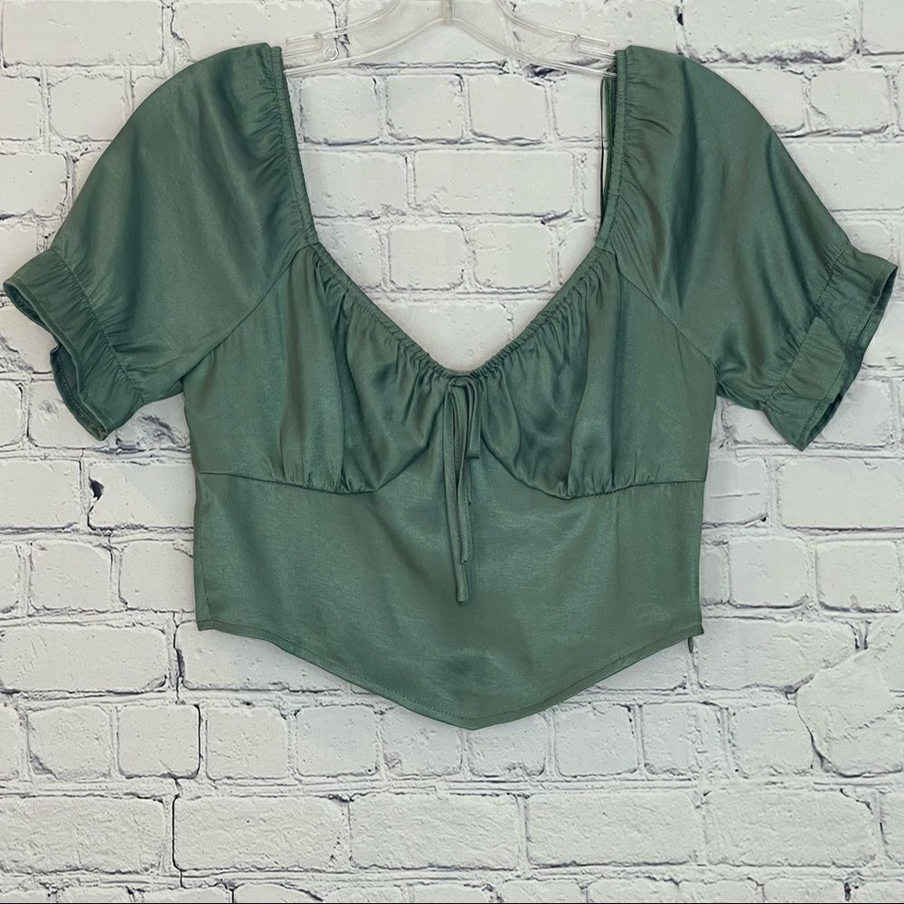 Le Lis Crop Top